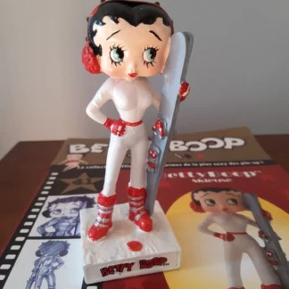 Figurine Betty Boop en résine sur socle " Betty Boop Skieuse" édité par M6